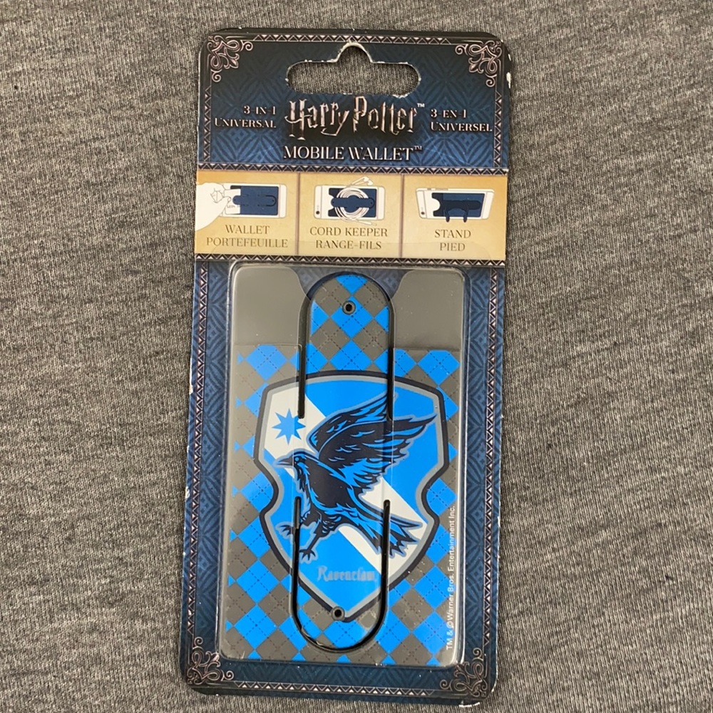 NWT Harry Potter Racenclaw mobile wallet